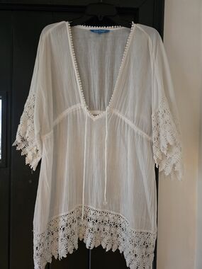 blue island White Sheer Tunic with Pom-Pom Trim Medium 100% Cotton